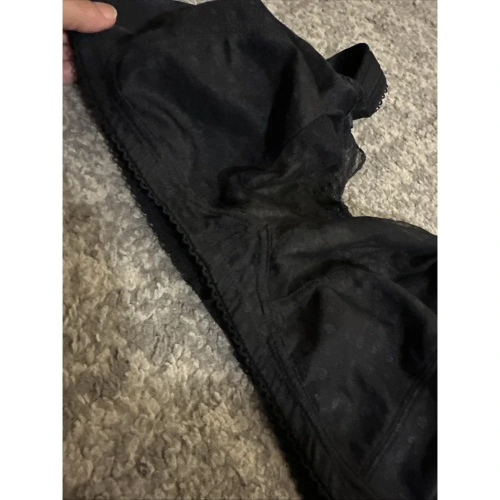 COMFORT CHOICE Women's Black Wireless Bra Size 48 C Lace Detail